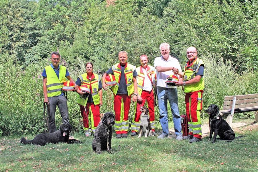 Spende LC Idstein an die Hundestaffel