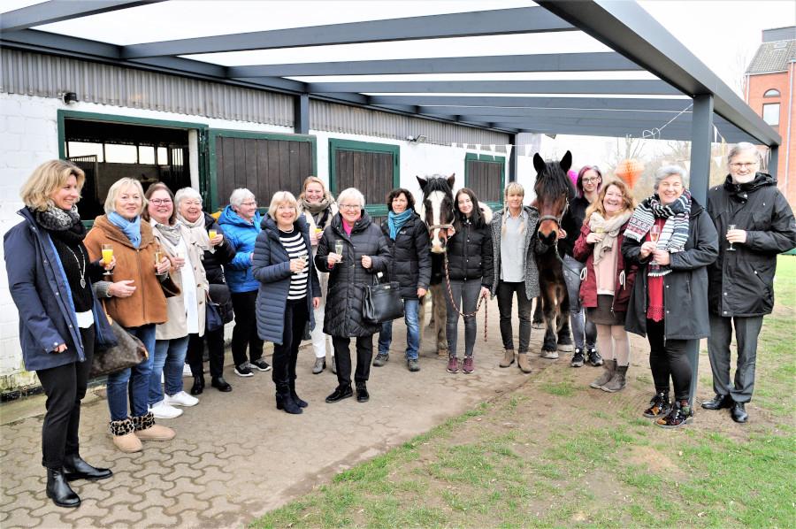 Einweihung Überdachung d durch  LC Rheurdt/Niederrhein